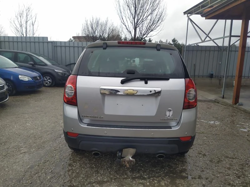 Chevrolet Captiva 2.0 дизел, снимка 6 - Автомобили и джипове - 35326147