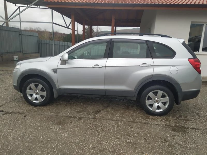 Chevrolet Captiva 2.0 дизел, снимка 8 - Автомобили и джипове - 35326147