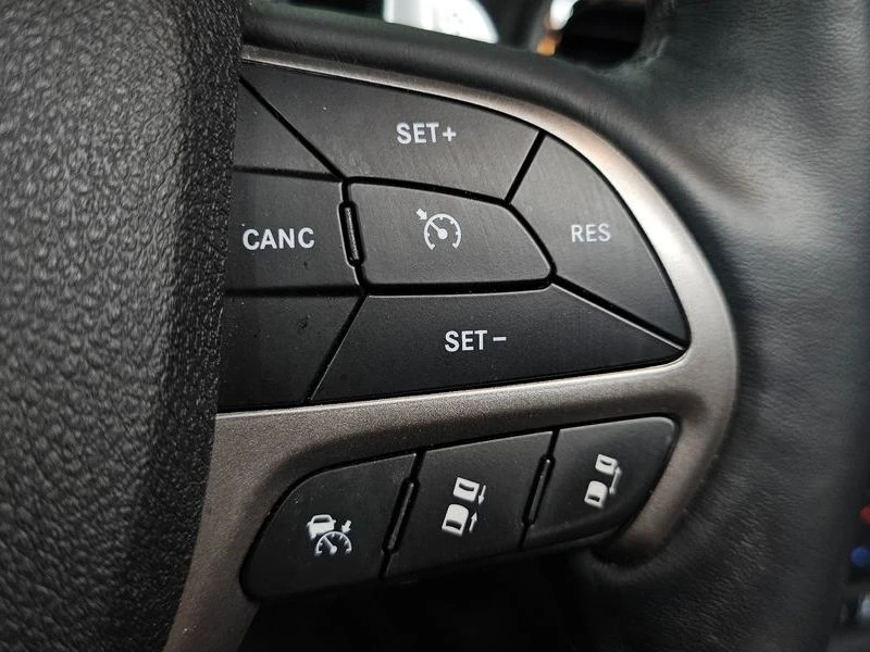 Jeep Cherokee 3.6 Overland| 295к.с., снимка 17 - Автомобили и джипове - 56211515