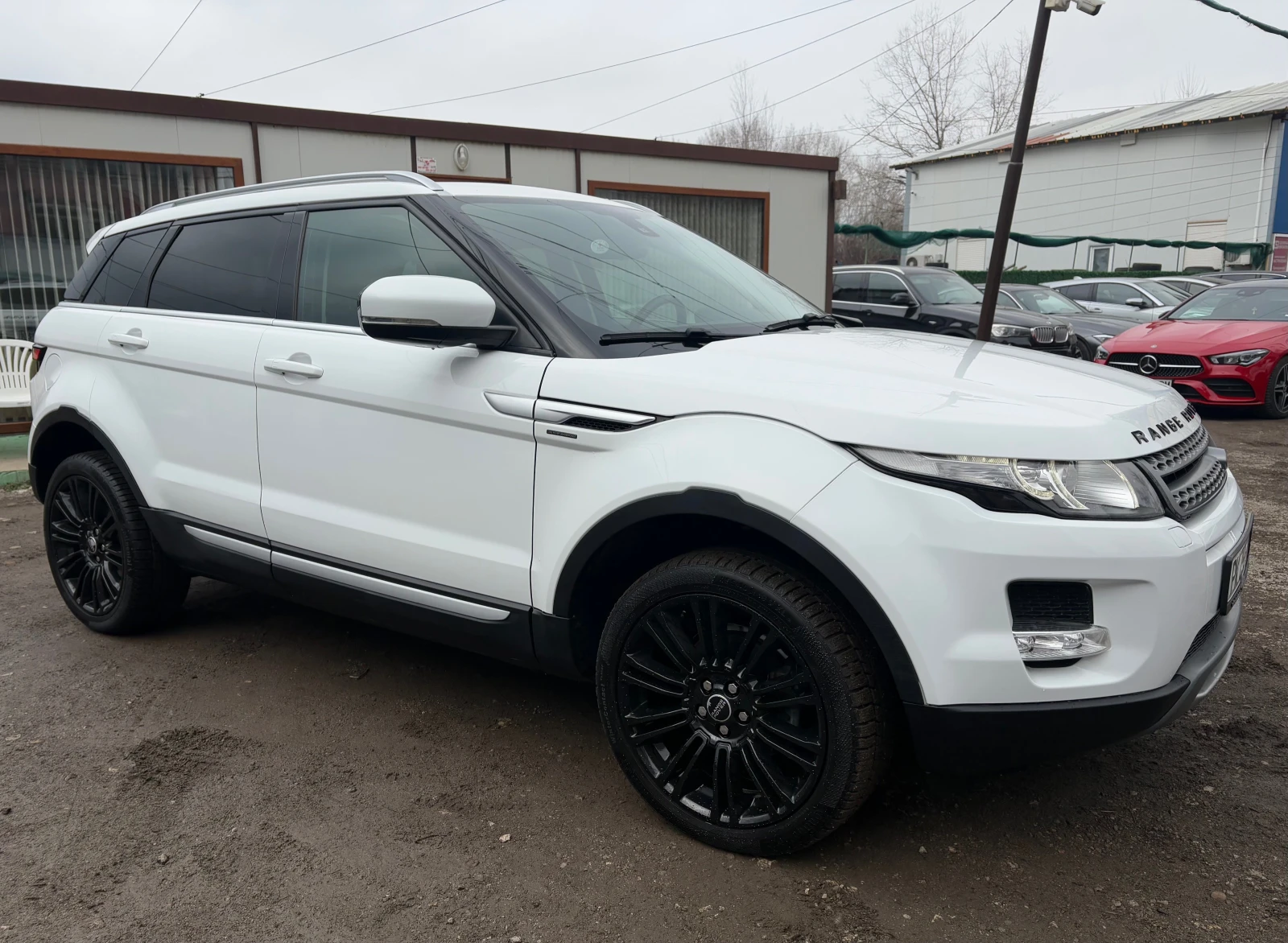 Land Rover Range Rover Evoque 2.2D-150HP= ОБСЛУЖЕН= НОВИ ЗИМНИ ГУМИ= ОТЛИЧЕН - изображение 7