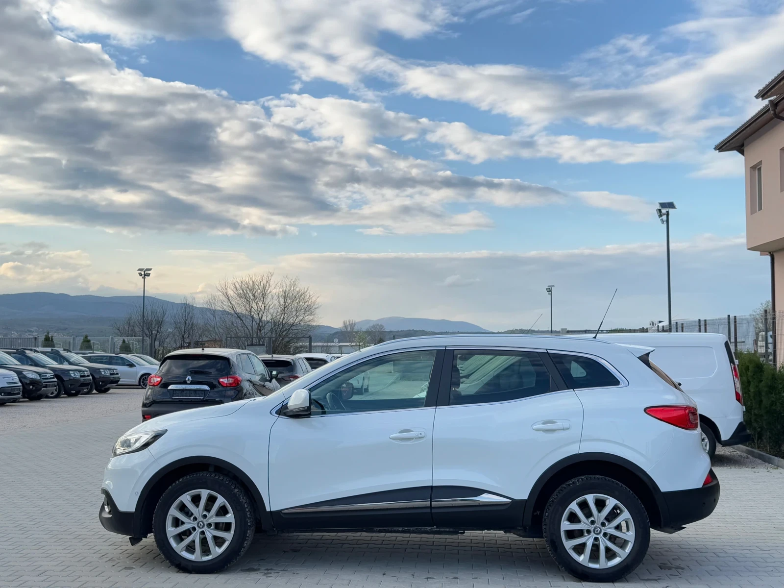 Renault Kadjar 1.6DCi 4x4 EURO-6 - изображение 2