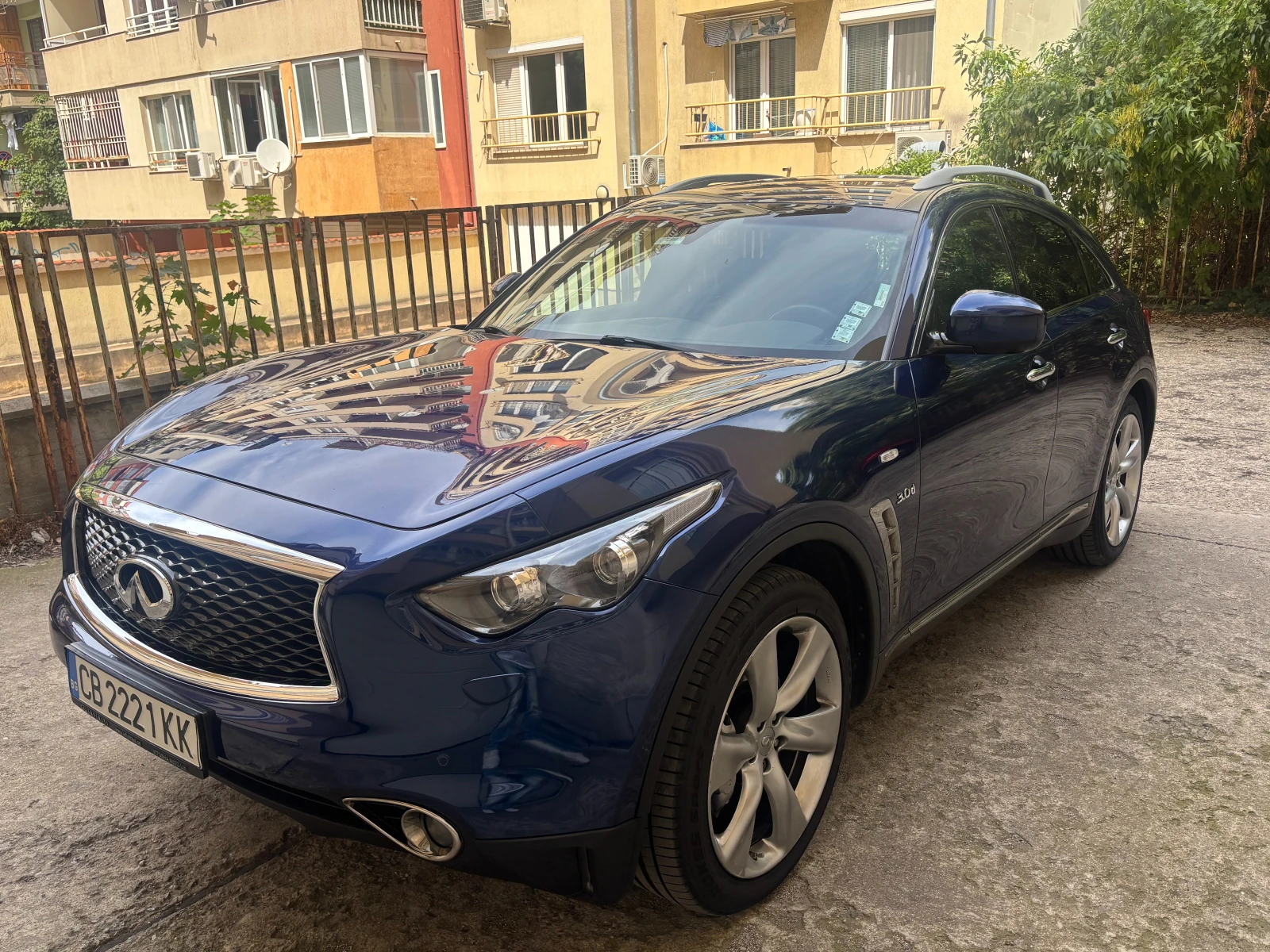 Infiniti QX70 QX 70 S - изображение 6