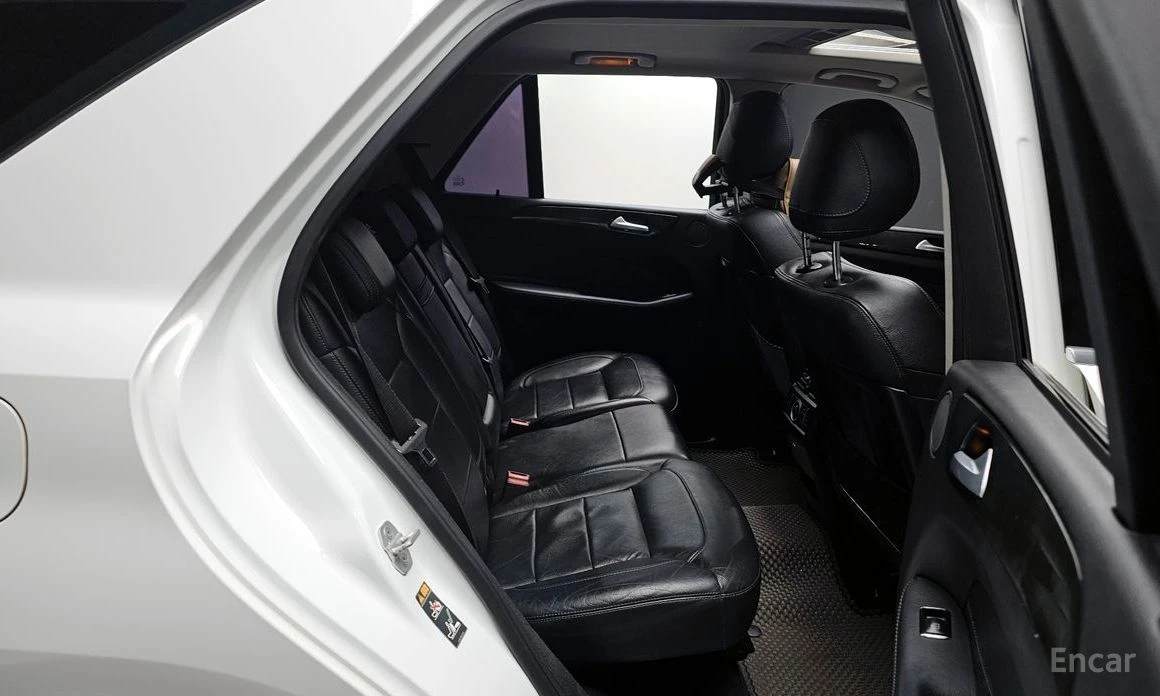 Mercedes-Benz GLE 250, снимка 11 - Автомобили и джипове - 54108849