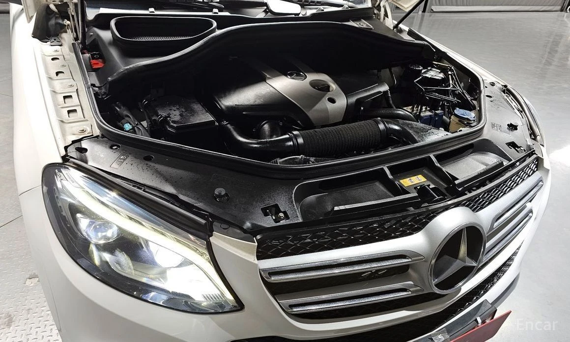 Mercedes-Benz GLE 250, снимка 6 - Автомобили и джипове - 54108849