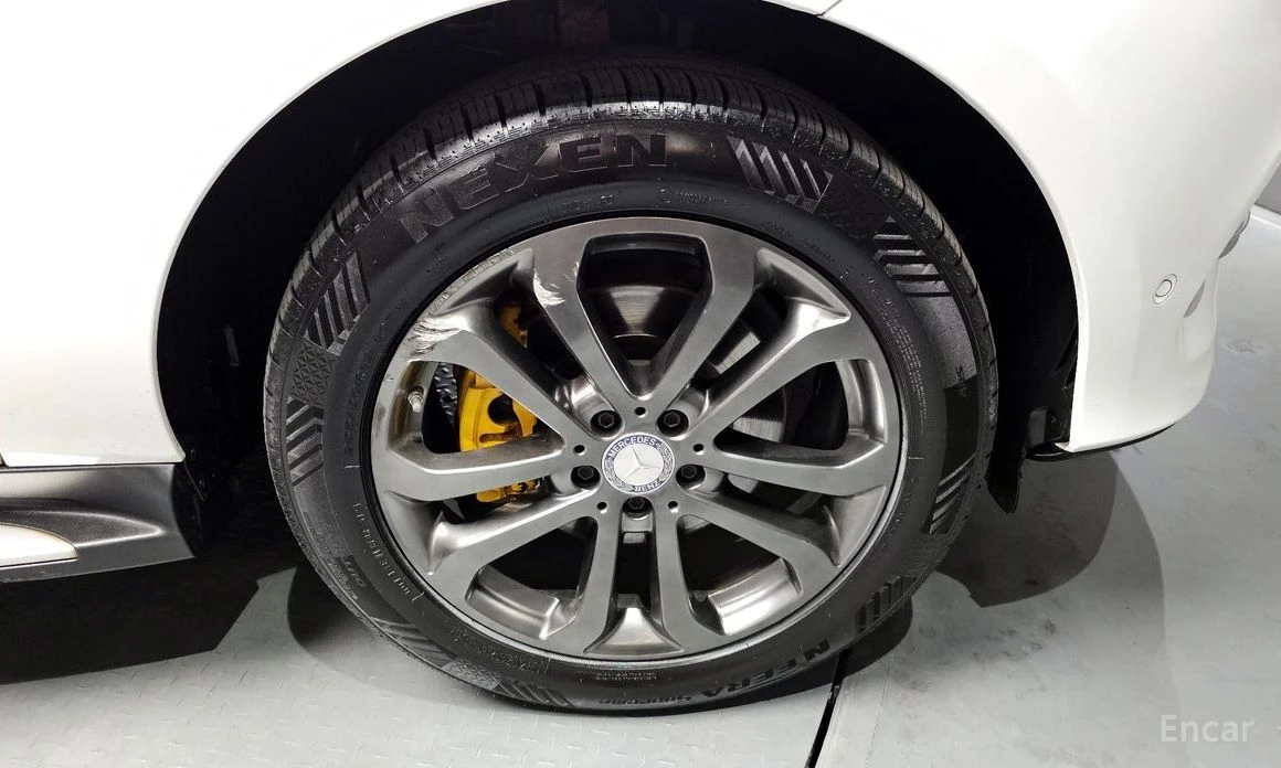 Mercedes-Benz GLE 250, снимка 5 - Автомобили и джипове - 54108849