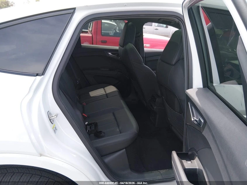 Audi Q4 Sportback E-Tron Premium 50 Quattro, снимка 8 - Автомобили и джипове - 54769897