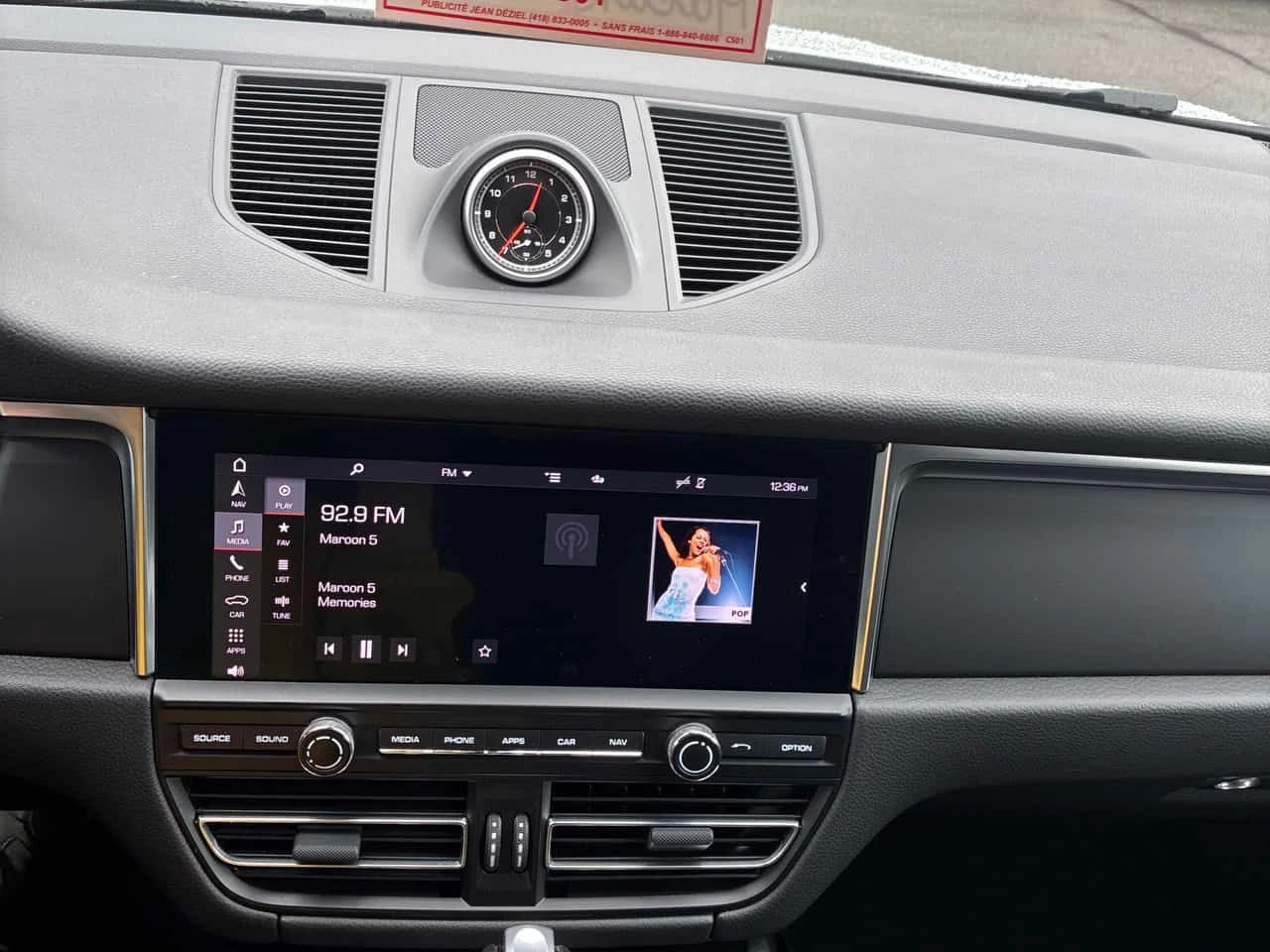 Porsche Macan * AWD * ОБДУХВАНЕ * KEYLESS * ПОДГРЕВИ * АВТОКРЕДИ, снимка 9 - Автомобили и джипове - 55015687