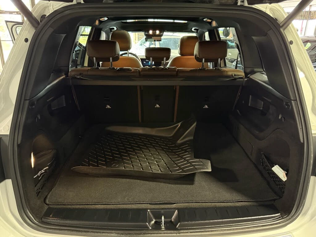 Mercedes-Benz GLB 250 4MATIC* AMG* DISTRONIC* ПАНО* 360* КРАЙНА ЦЕНА, снимка 8 - Автомобили и джипове - 55941367