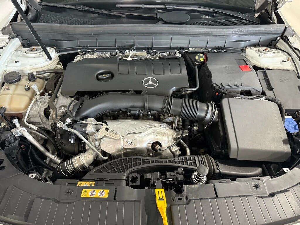 Mercedes-Benz GLB 250 4MATIC* AMG* DISTRONIC* ПАНО* 360* КРАЙНА ЦЕНА, снимка 7 - Автомобили и джипове - 55941367