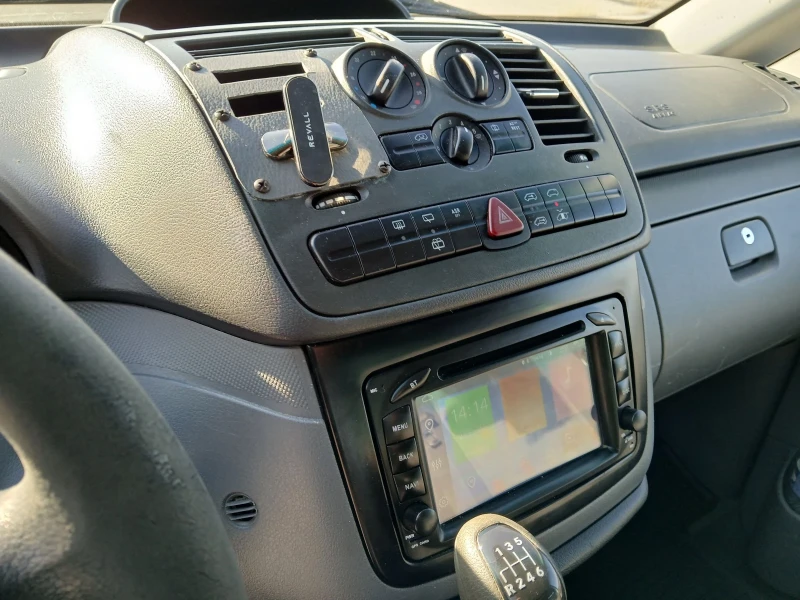 Mercedes-Benz Vito 2.2 CDI, снимка 10 - Бусове и автобуси - 52723183