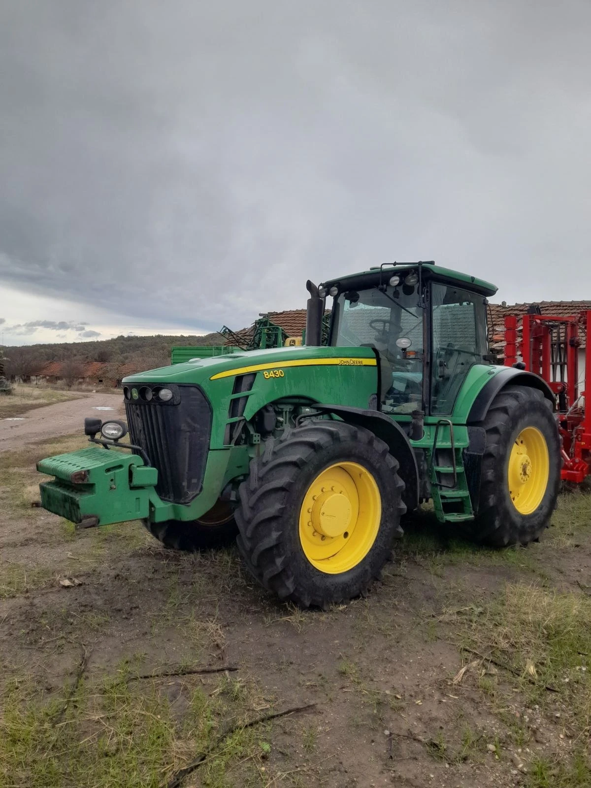 Трактор John Deere 8430 - изображение 2