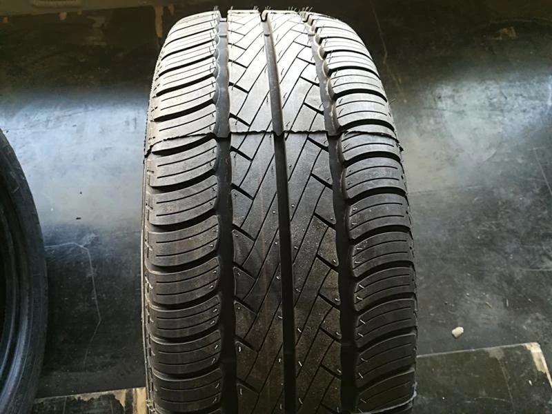 Гуми Летни 205/55R16, снимка 1 - Гуми и джанти - 21882575