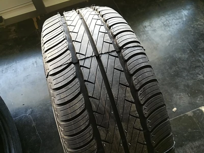 Гуми Летни 205/55R16, снимка 2 - Гуми и джанти - 21882575