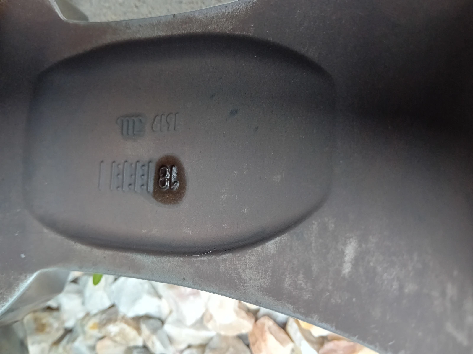    245/45R18   | Mobile.bg   12