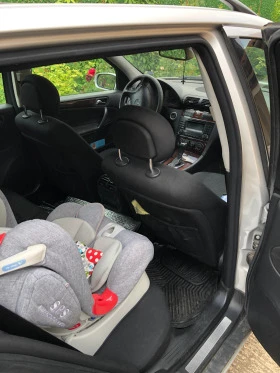 Mercedes-Benz C 180, снимка 9