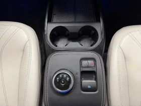 Ford Mustang Mach-E Premium AWD, снимка 14