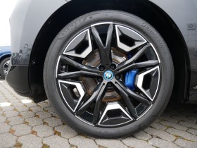 BMW iX xDrive 50/ SPORTPACK/ H&K/ LIFT/ CAMERA/ 22/, снимка 3 - Автомобили и джипове - 45220100