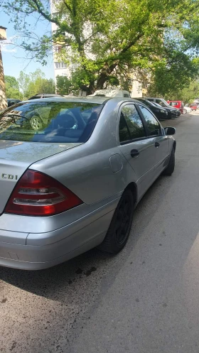 Mercedes-Benz C 200, снимка 4