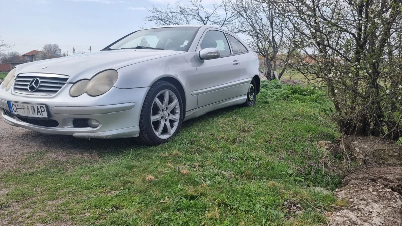 Mercedes-Benz C 220, снимка 2 - Автомобили и джипове - 49519119