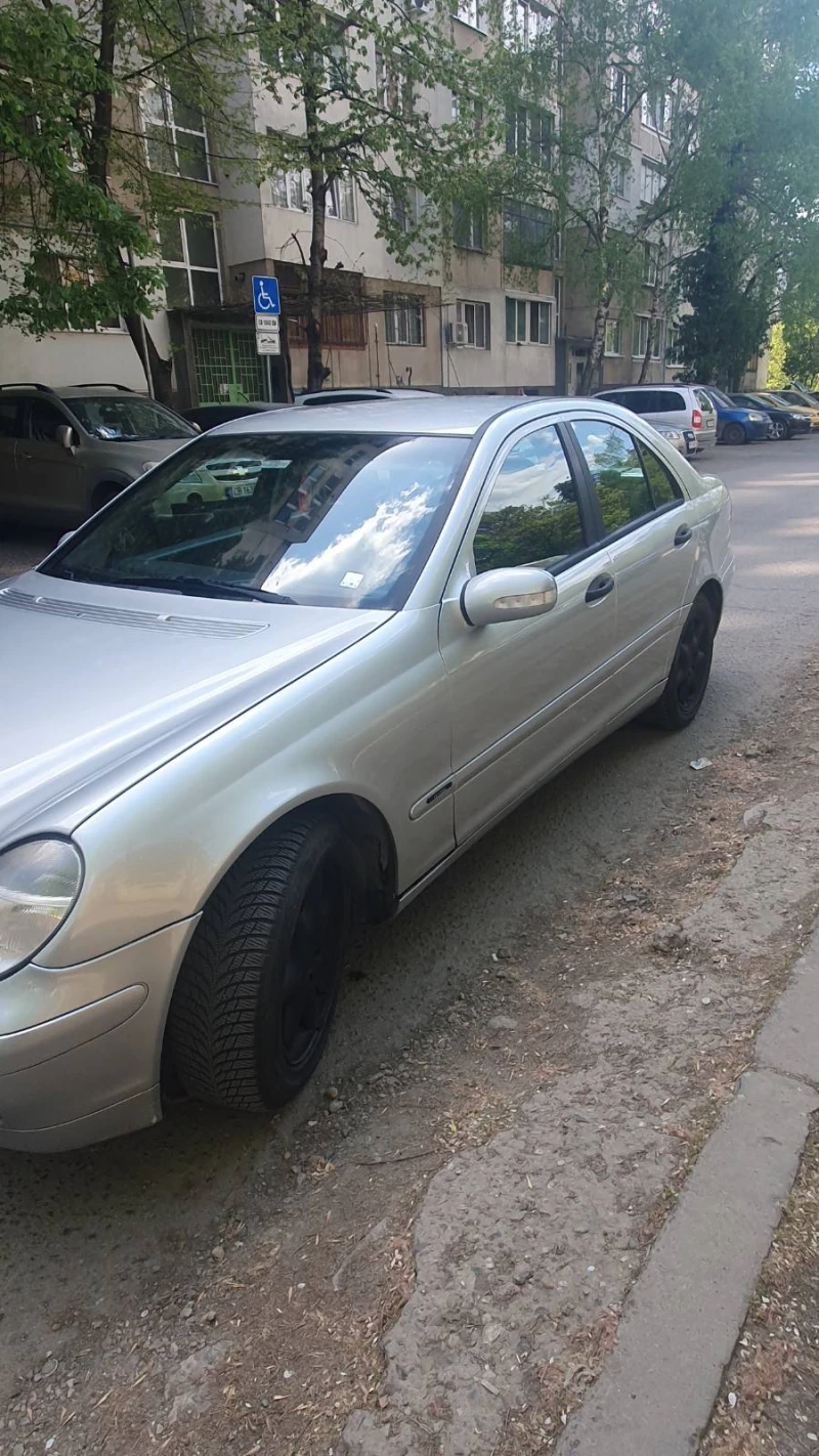 Mercedes-Benz C 200, снимка 3 - Автомобили и джипове - 49531838