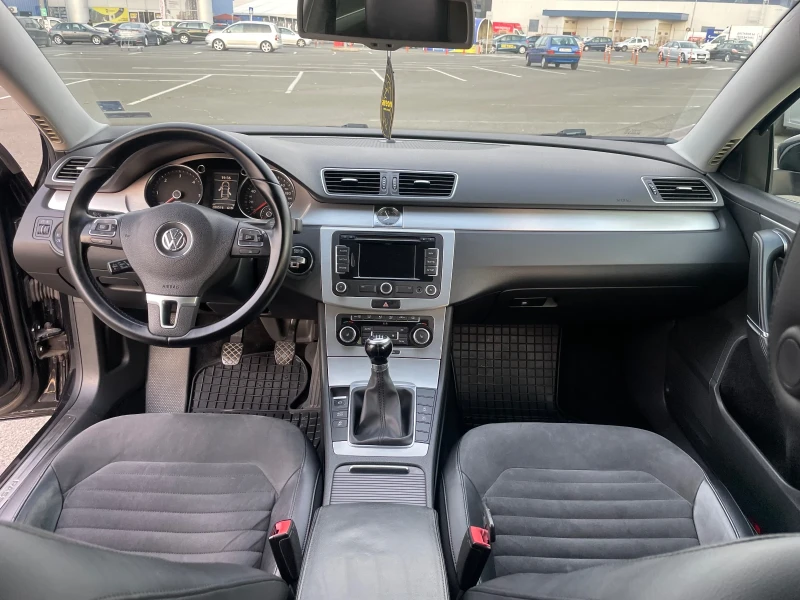 VW Passat Highline* 2.0TDI* 140к.с.* НАВИ* КОЖА, снимка 13 - Автомобили и джипове - 51447226