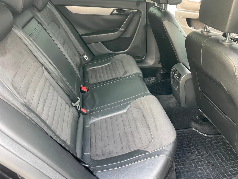 VW Passat Highline* 2.0TDI* 140к.с.* НАВИ* КОЖА, снимка 14 - Автомобили и джипове - 51447226
