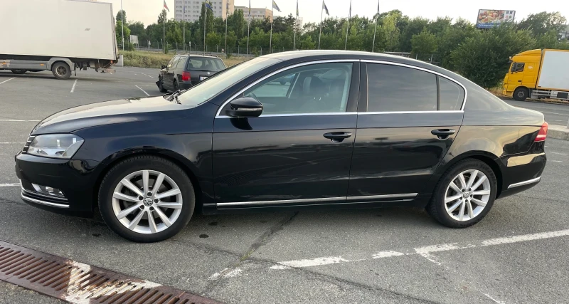 VW Passat Highline* 2.0TDI* 140к.с.* НАВИ* КОЖА, снимка 5 - Автомобили и джипове - 51447226