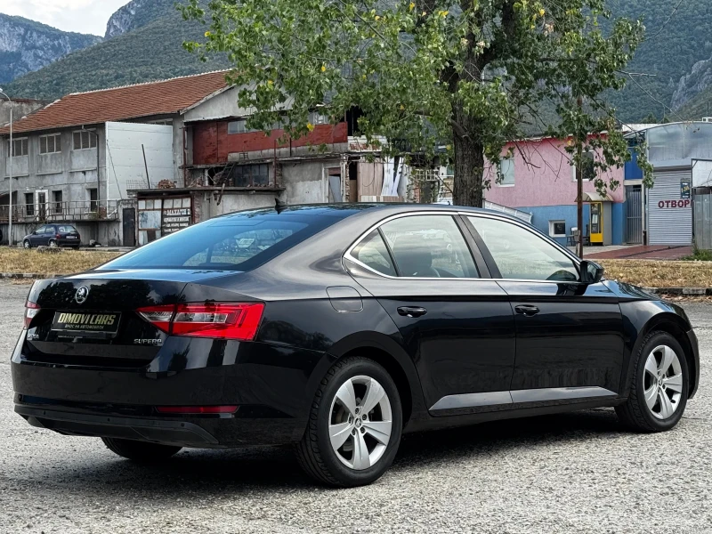 Skoda Superb 2.0TDI/ИСПАНИЯ, снимка 5 - Автомобили и джипове - 51284176