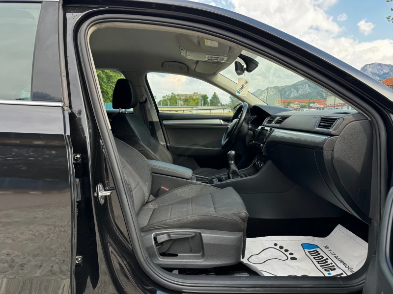 Skoda Superb 2.0TDI/ИСПАНИЯ, снимка 11 - Автомобили и джипове - 51284176