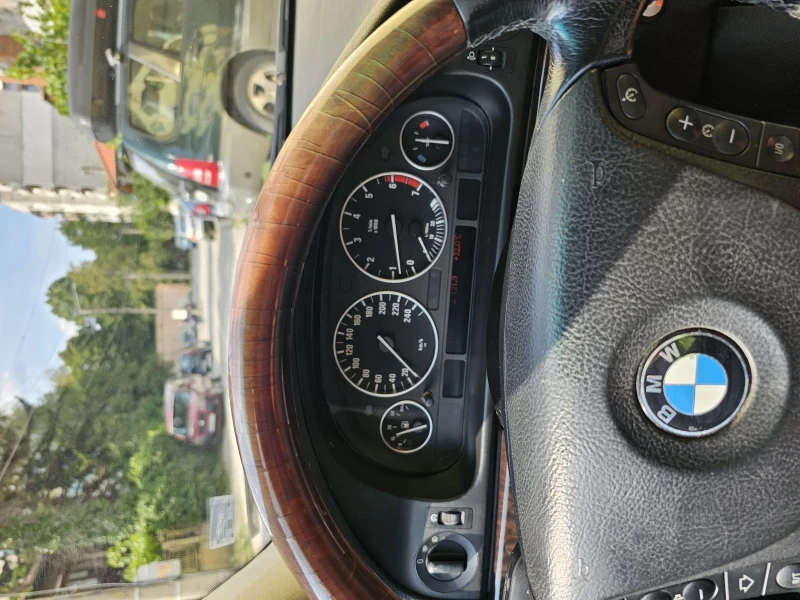 BMW 525, снимка 9 - Автомобили и джипове - 52532968
