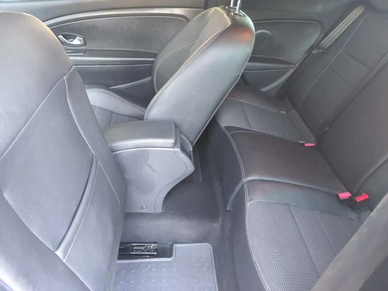 Renault Megane GT SPORT , снимка 13 - Автомобили и джипове - 51598801