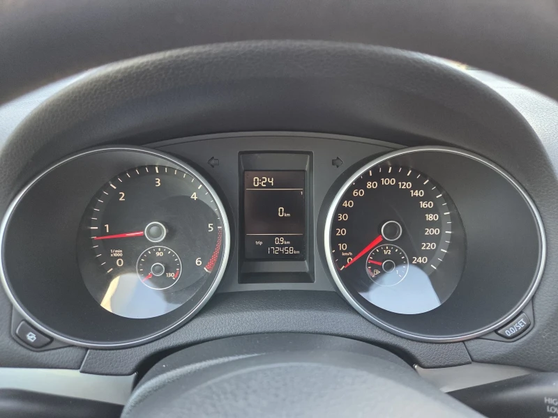 VW Golf Нов внос| Топ състояние | 1.6TDI, снимка 8 - Автомобили и джипове - 51782643