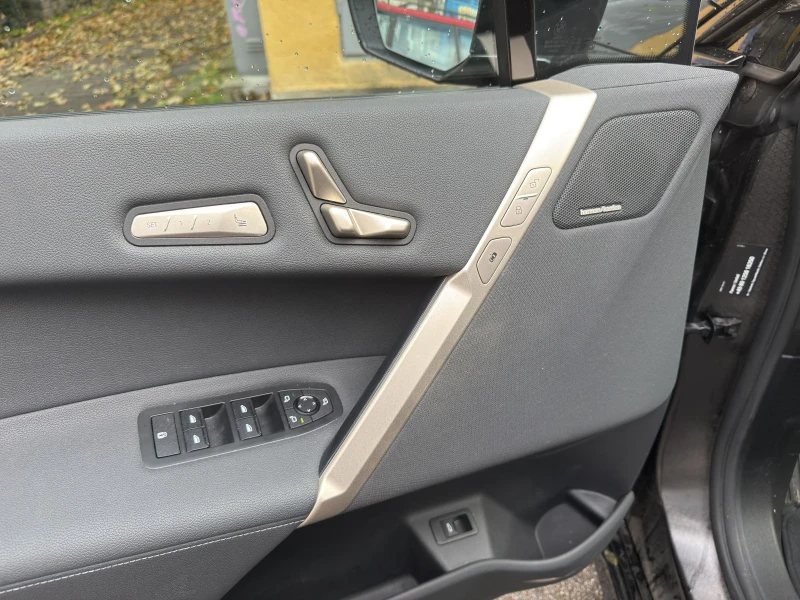 BMW iX 50 x drive , снимка 6 - Автомобили и джипове - 52563318