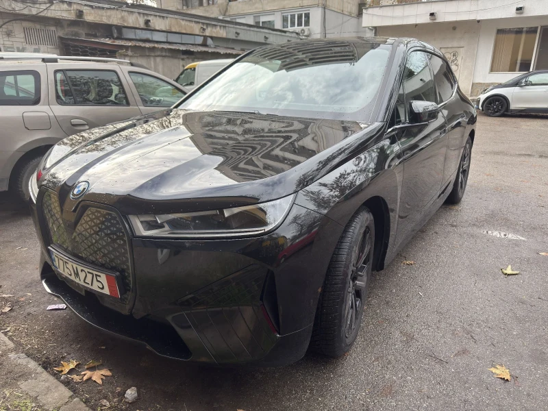BMW iX 50 x drive , снимка 2 - Автомобили и джипове - 52563318