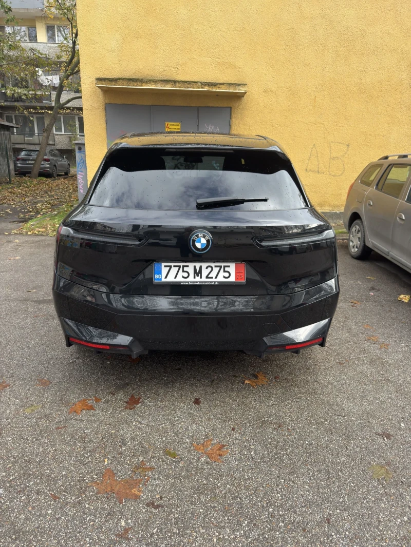 BMW iX 50 x drive , снимка 4 - Автомобили и джипове - 52563318