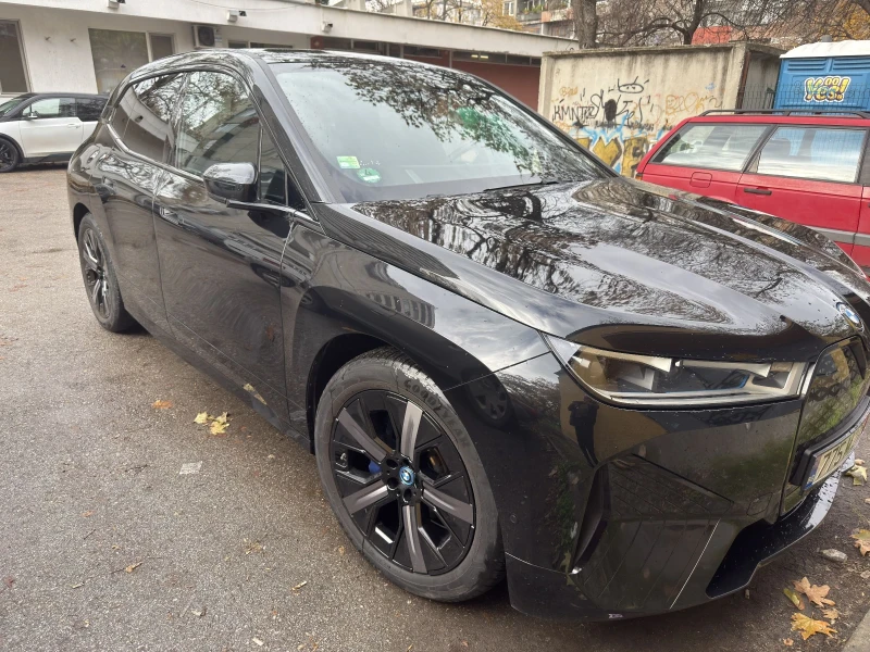 BMW iX 50 x drive , снимка 3 - Автомобили и джипове - 52563318