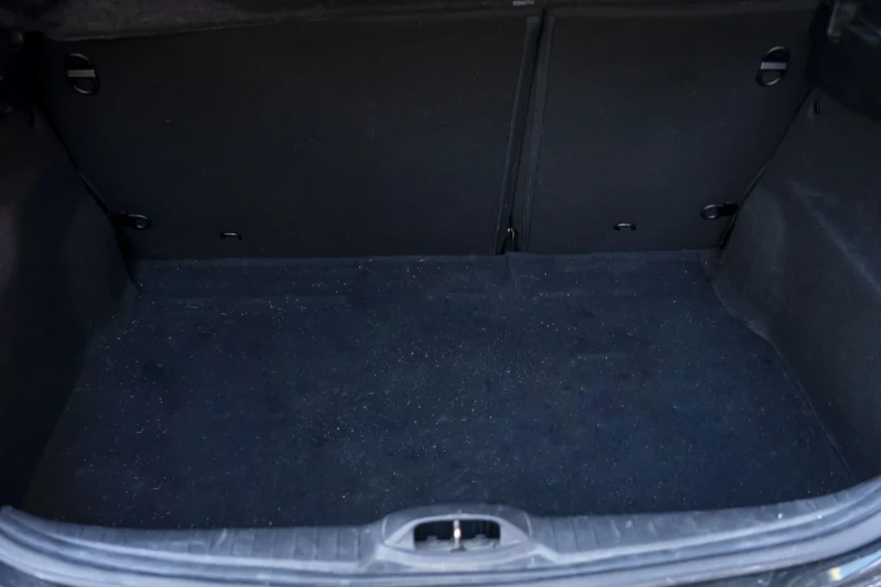 Peugeot 208, снимка 9 - Автомобили и джипове - 52767492