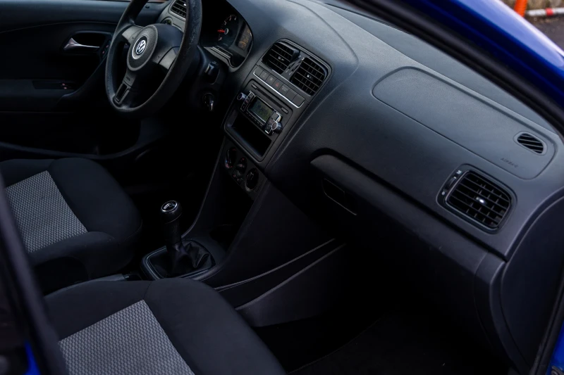VW Polo, снимка 8 - Автомобили и джипове - 53397446