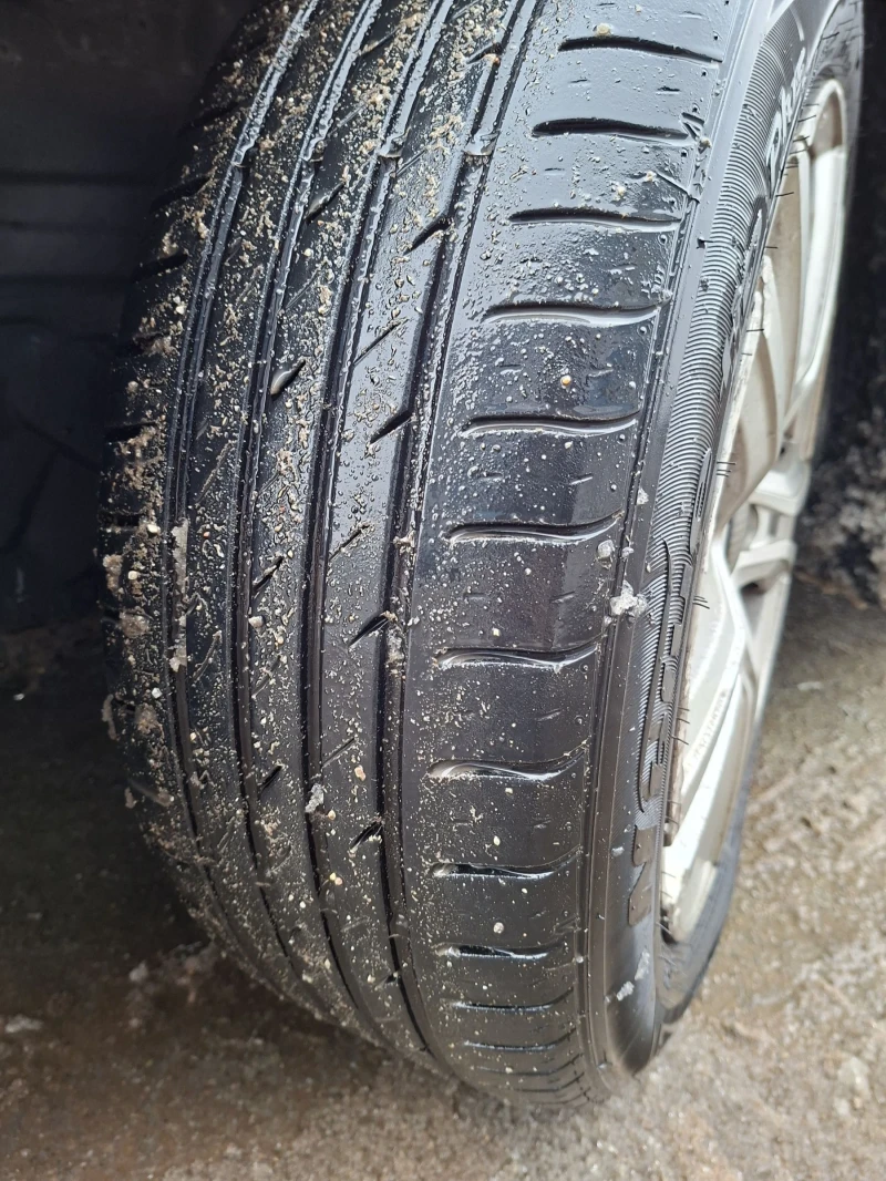 Toyota Avensis ДесенВолан, снимка 14 - Автомобили и джипове - 53588573