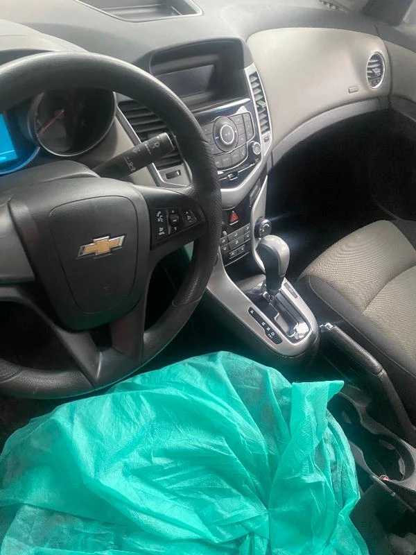 Chevrolet Cruze 1.8 16 v , снимка 2 - Автомобили и джипове - 47403076