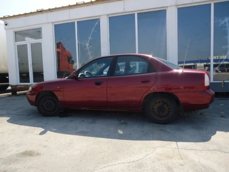 Daewoo Nubira 1.6 - изображение 3