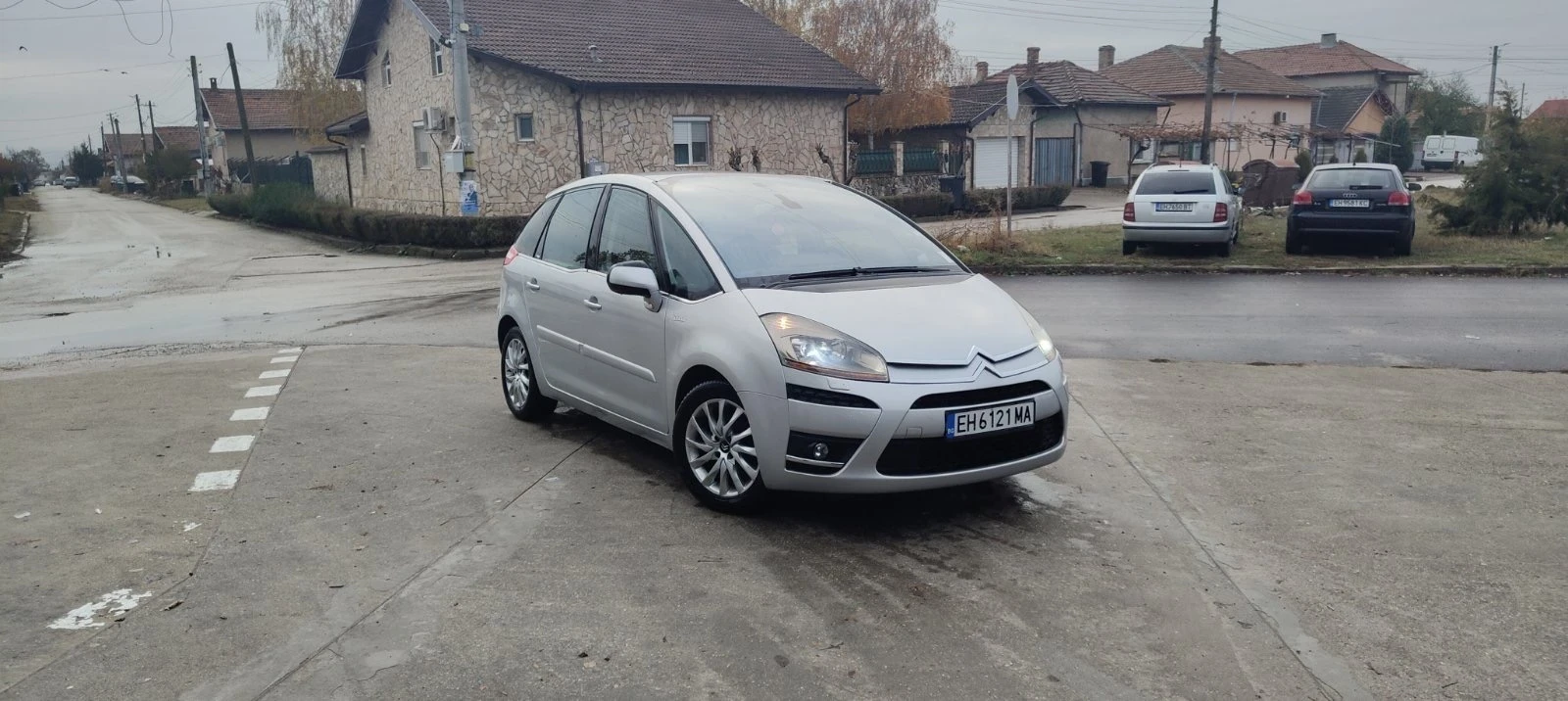 Citroen C4 Picasso 2.0 HDI - изображение 4