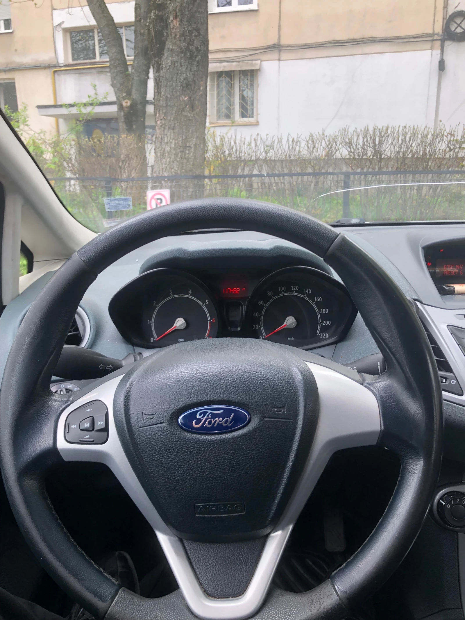 Ford Fiesta 1.25 - изображение 6