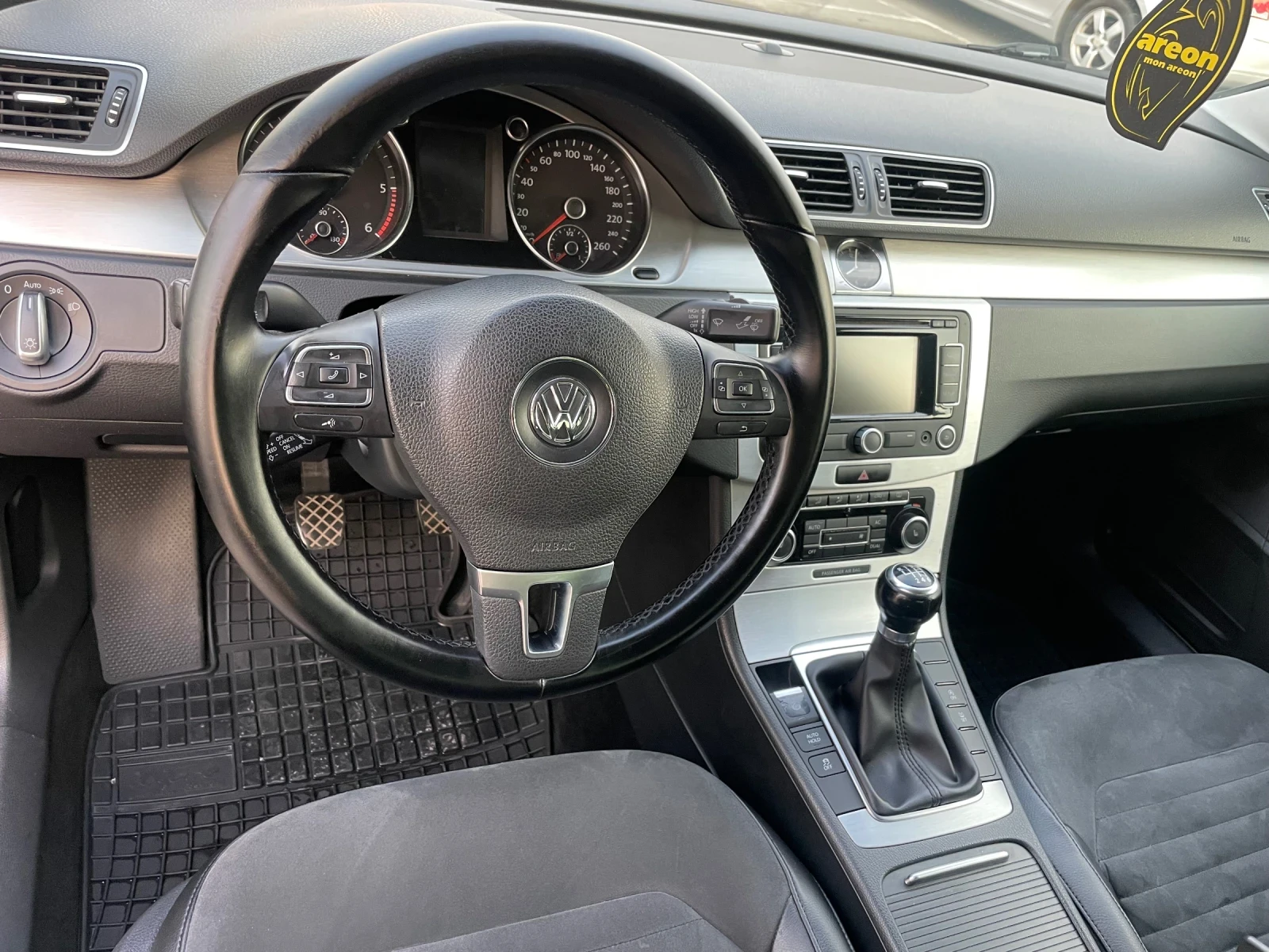 VW Passat Highline* 2.0TDI* 140к.с.* НАВИ* КОЖА - изображение 8