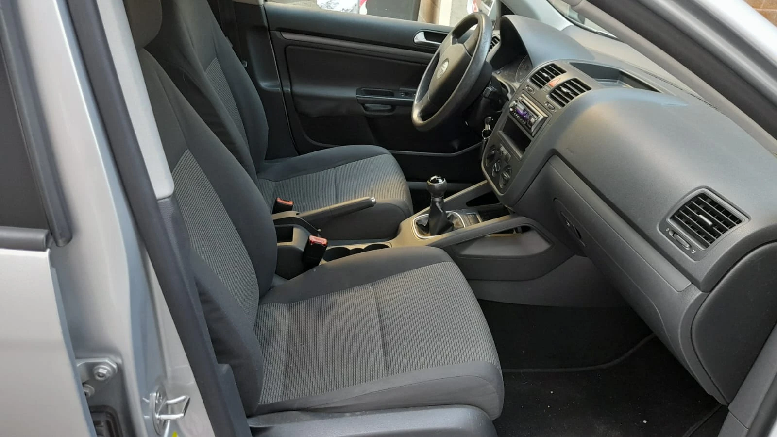 VW Golf 1.9 TDI 105k.c. - изображение 6