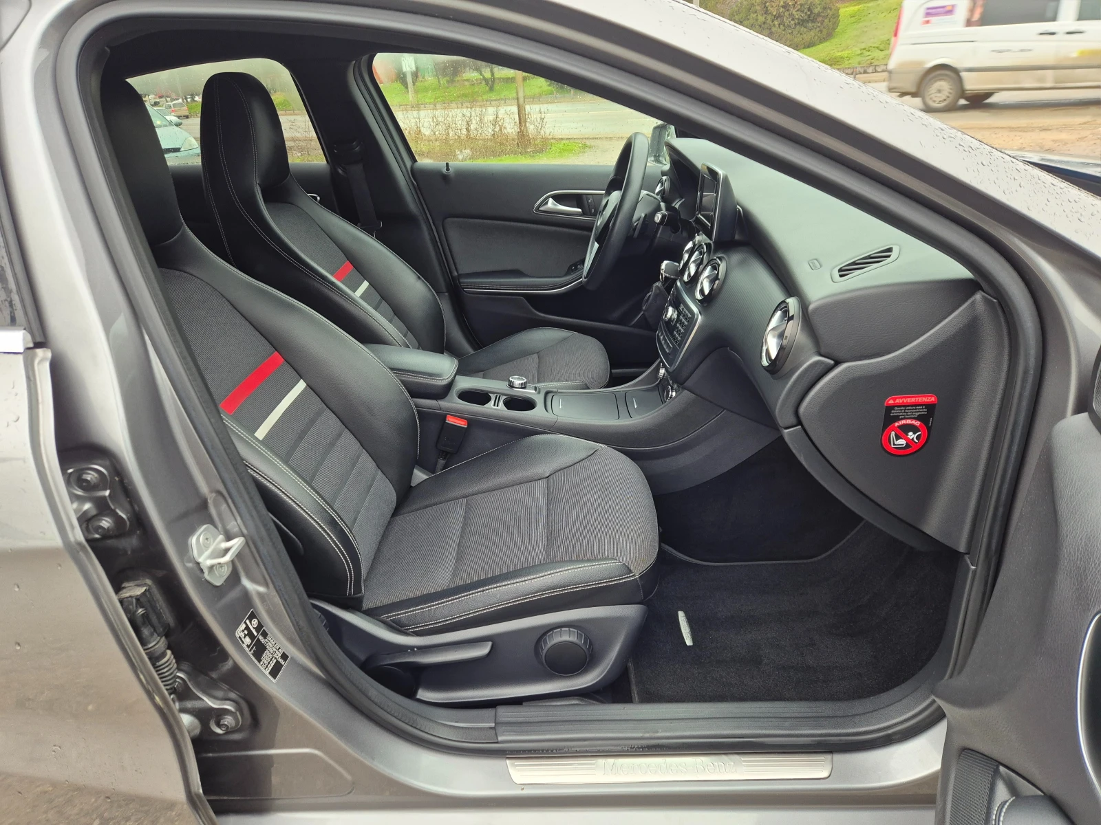 Mercedes-Benz A 180 CDI Автомат - изображение 9