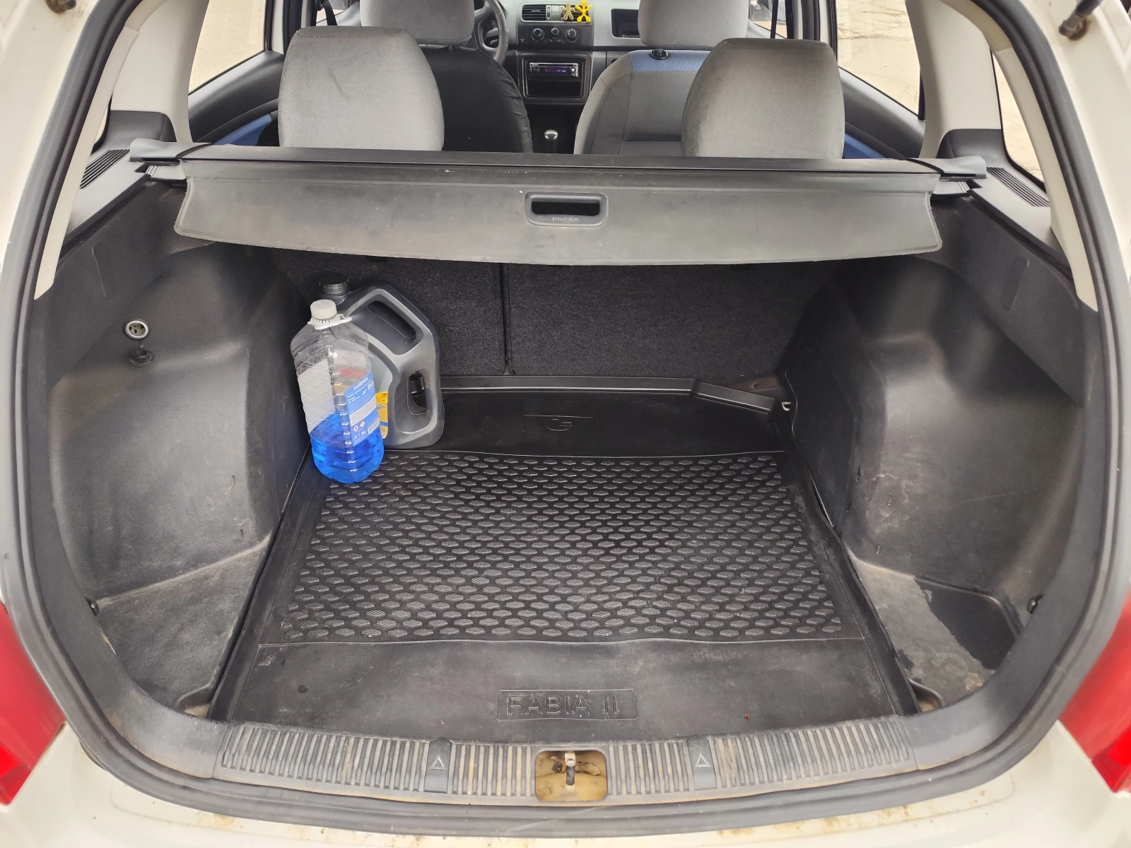 Skoda Fabia, снимка 6 - Автомобили и джипове - 53731853