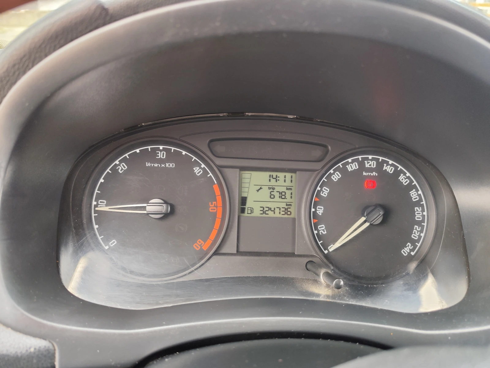 Skoda Fabia, снимка 4 - Автомобили и джипове - 53731853