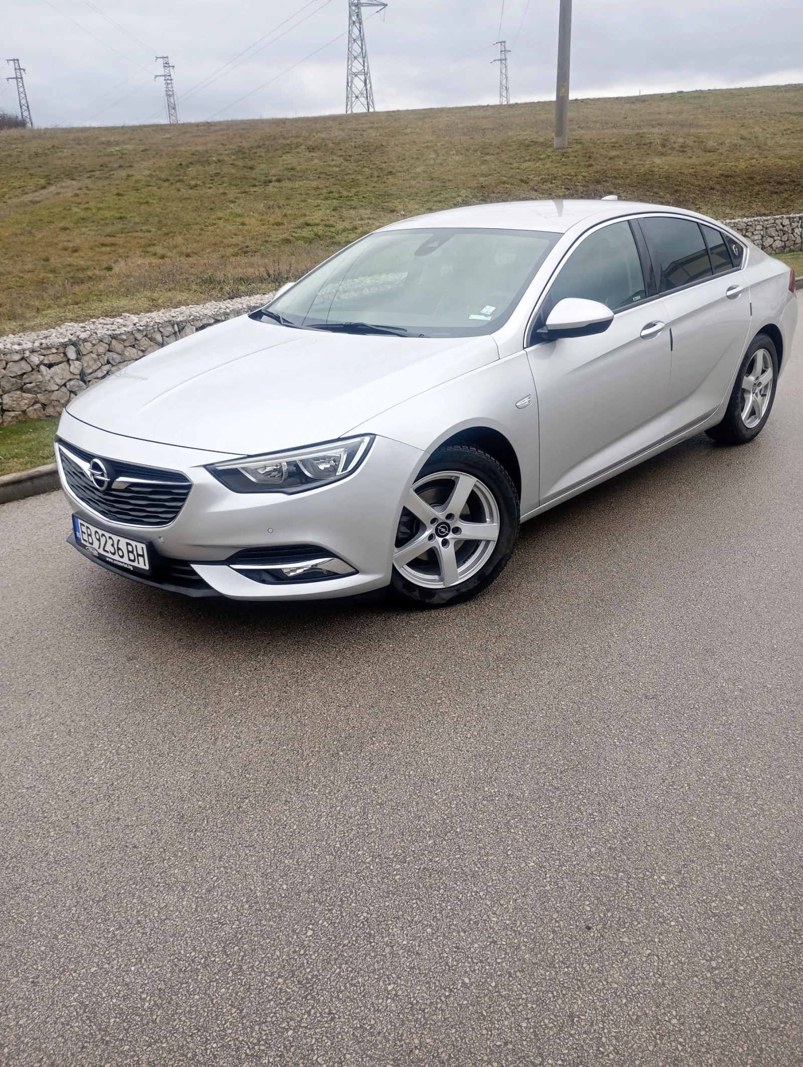 Opel Insignia, снимка 6 - Автомобили и джипове - 53757474