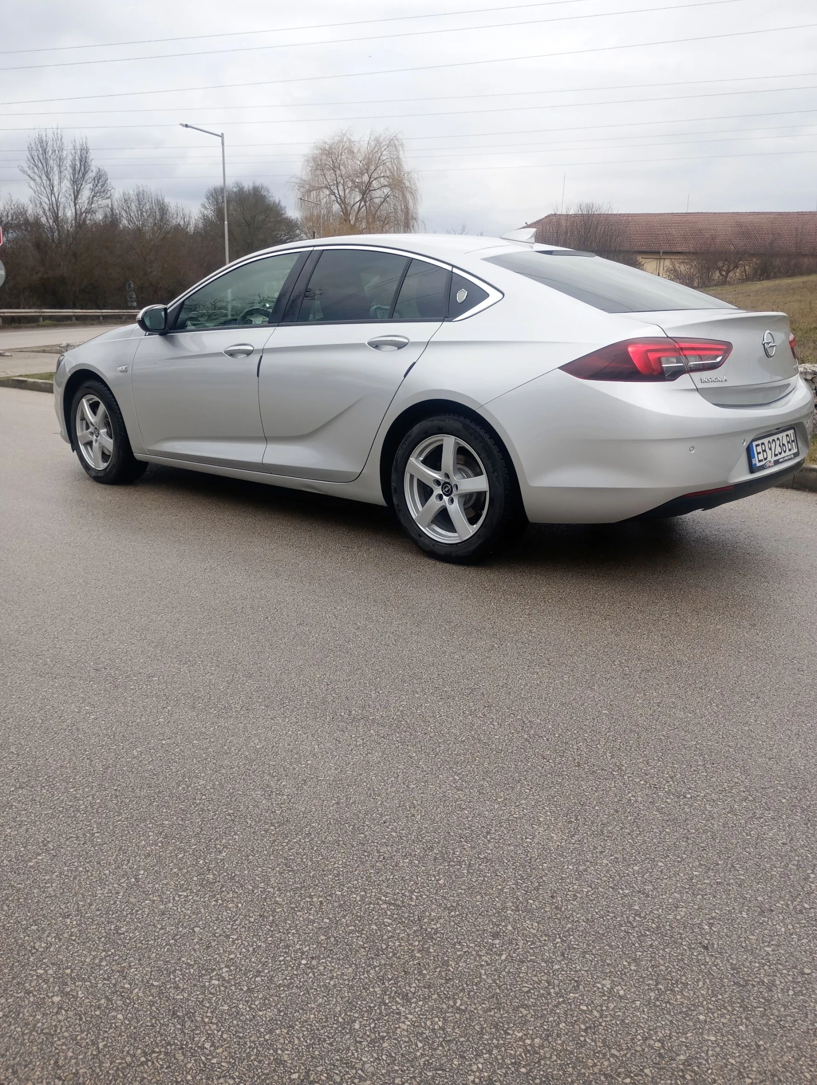 Opel Insignia, снимка 5 - Автомобили и джипове - 53757474